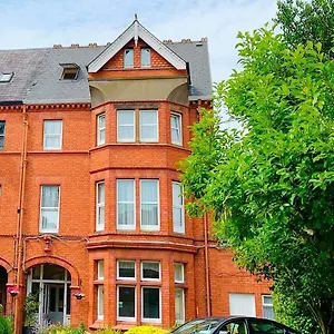 https://redclyffe-guesthouse.corkhotel.net