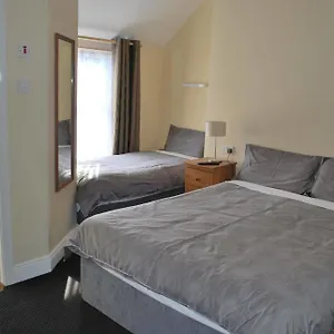 parkway-guesthouse.dublin-hotelsweb.com/