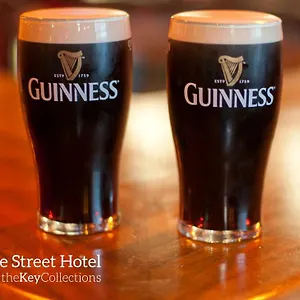 kildare-street.dublin-hotelsweb.com/